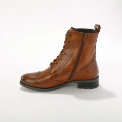 Gevoerde bottines met hoge schacht en vetersluiting, leer met gaatjesmotief
