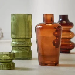 Gladde vaas in amberkleurig glas