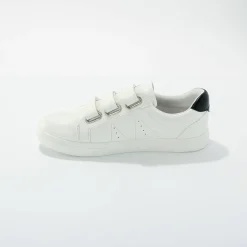 Goudkleurige sneakers met scratchsluiting