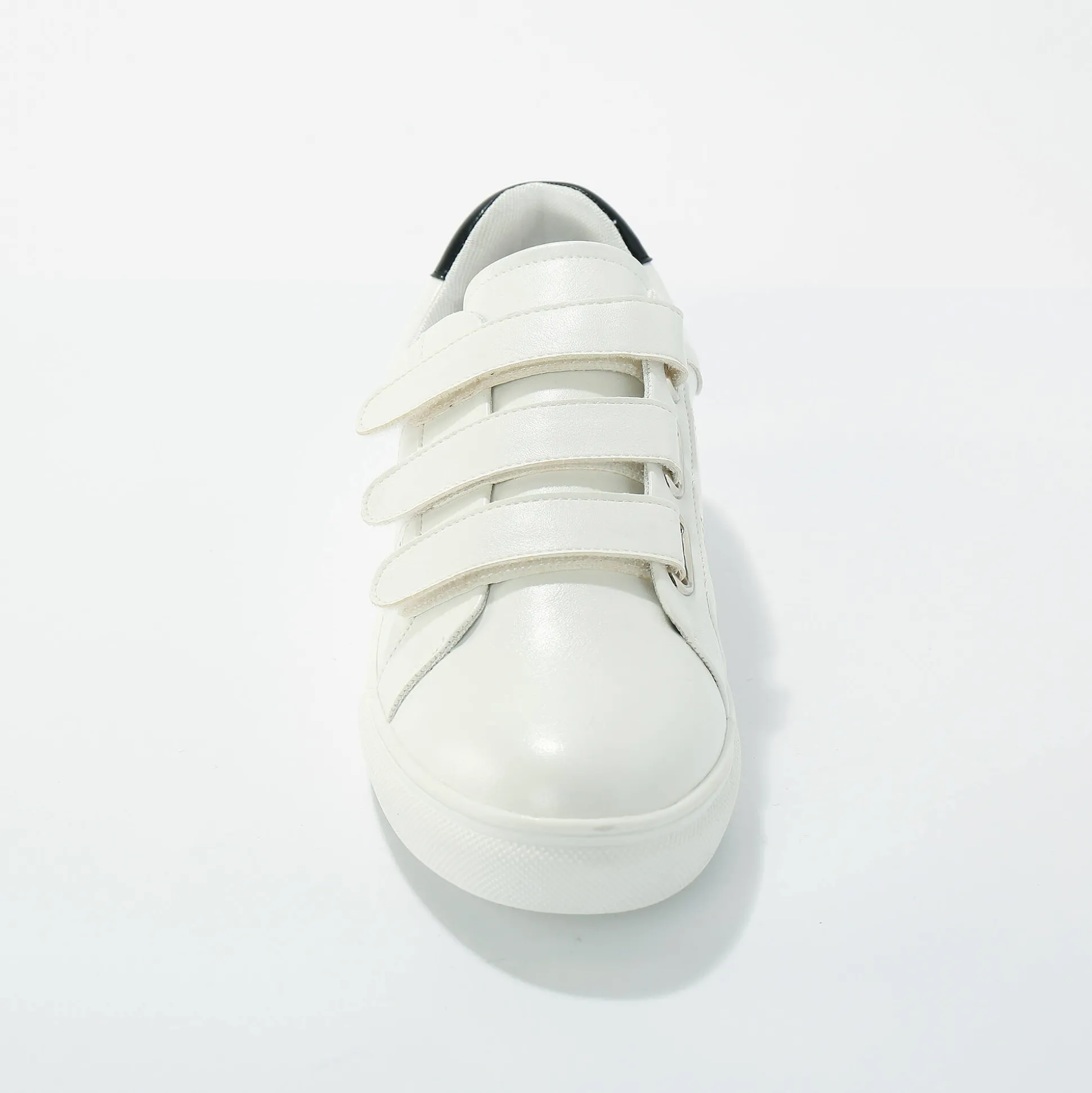 Goudkleurige sneakers met scratchsluiting