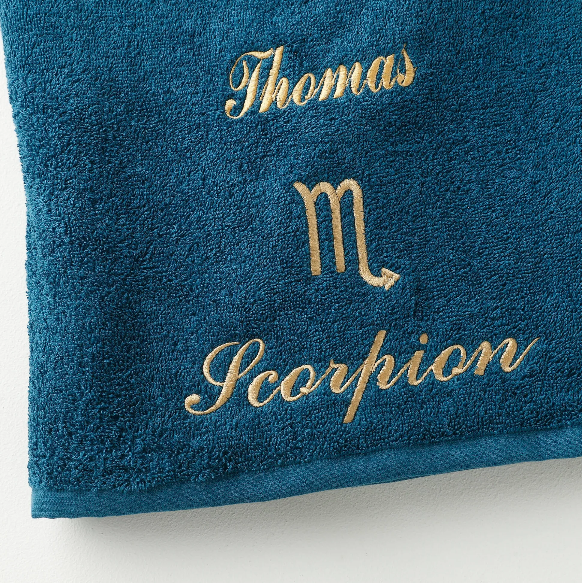 Handdoeken met "Scorpion" borduursel, personaliseerbaar - 420 g/m2