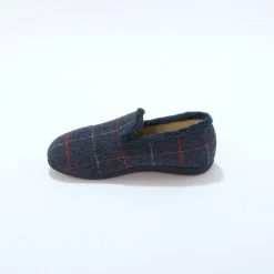 Hoge pantoffels met voering van overwegend wol, ruitenprint