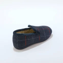 Hoge pantoffels met voering van overwegend wol, ruitenprint
