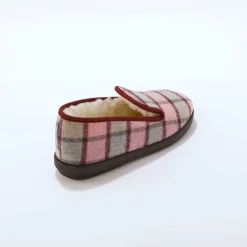 Hoge pantoffels met wolvoering, geruit motief