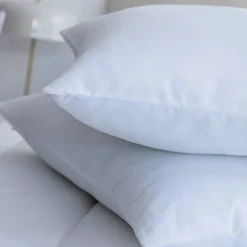 Hoofdkussen en peluwkussen in microvezel