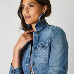 Jasje in jeans met borduursel