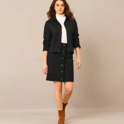 Jasje met knopen, milanotricot