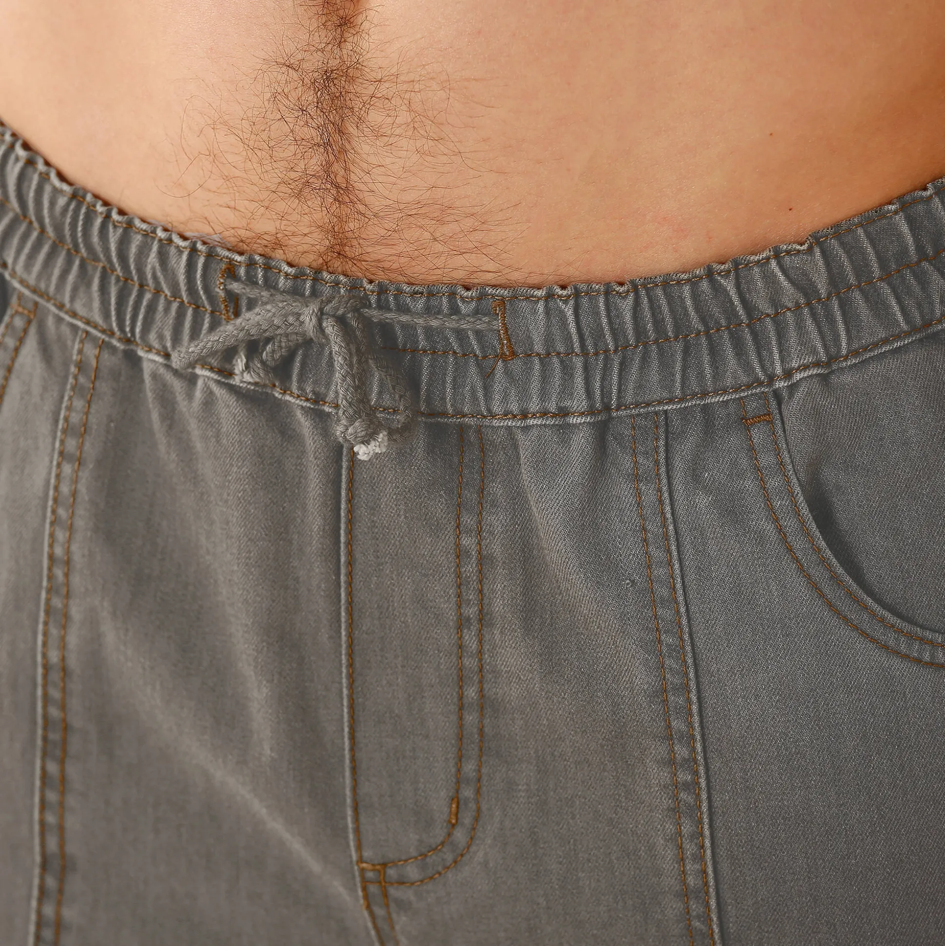 Jeans in lichte denim met elastische taille