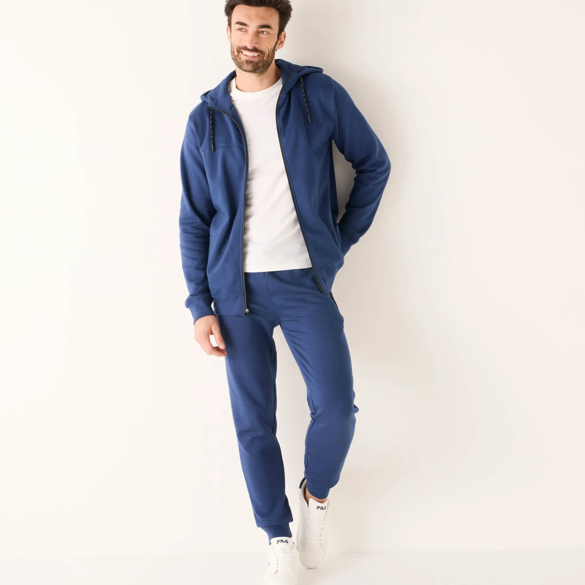 Joggingbroek met aangetrokken pijponderkanten, contrasterende details