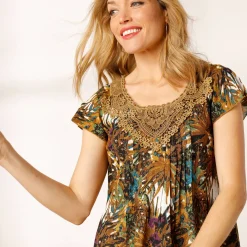 Jurk met tropical print - decolleté met macramé