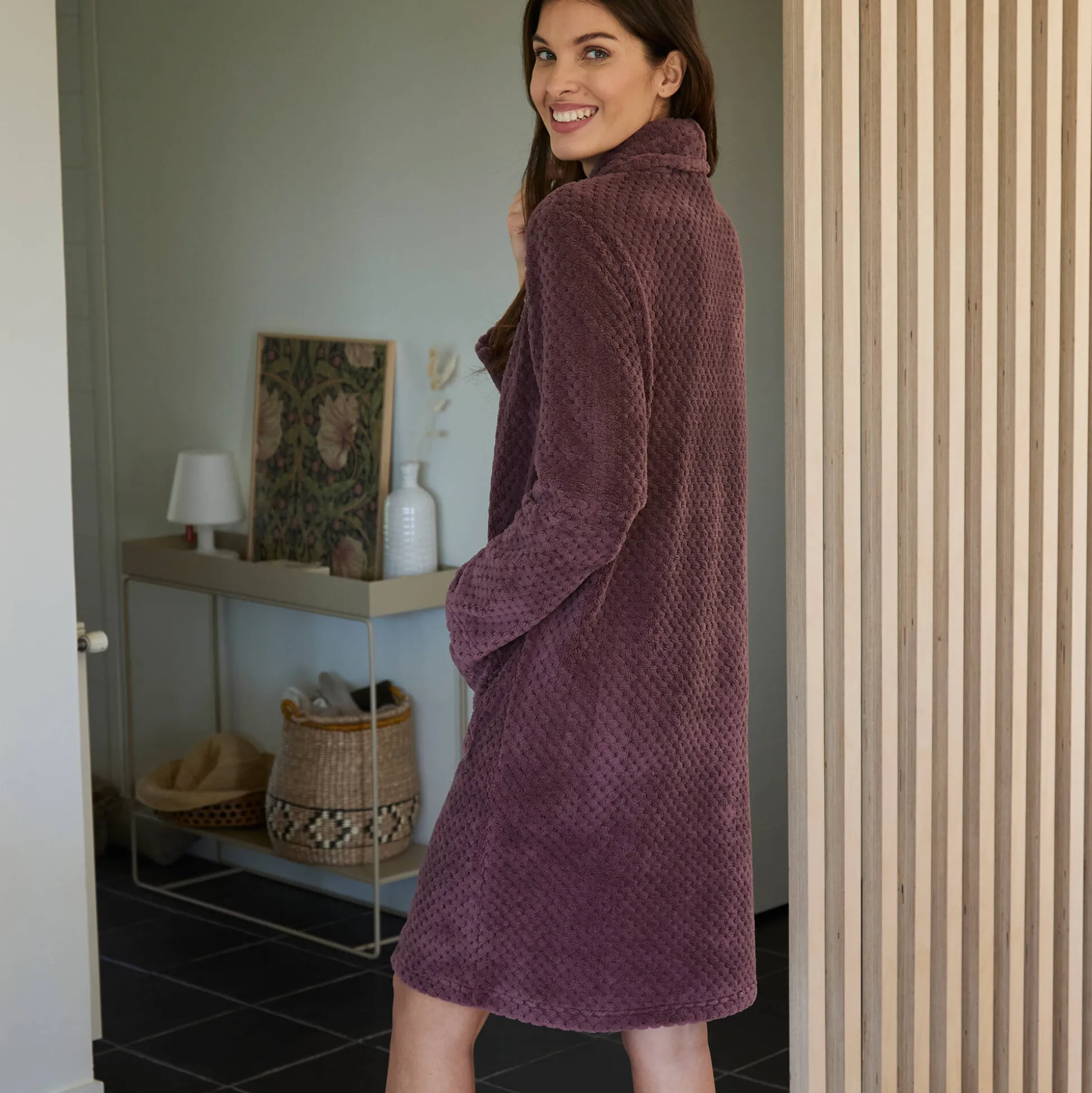 Kamerjas in fleecetricot met sjaalkraag - 95 cm lang