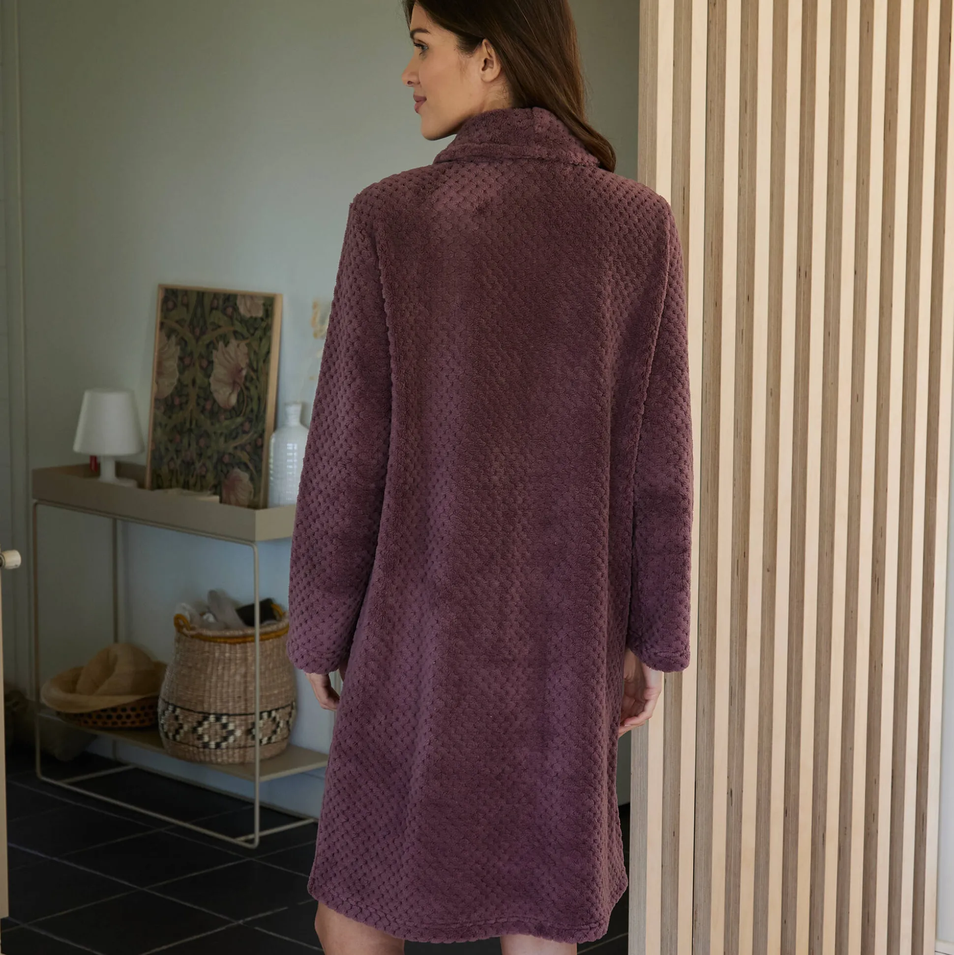 Kamerjas in fleecetricot met sjaalkraag - 95 cm lang