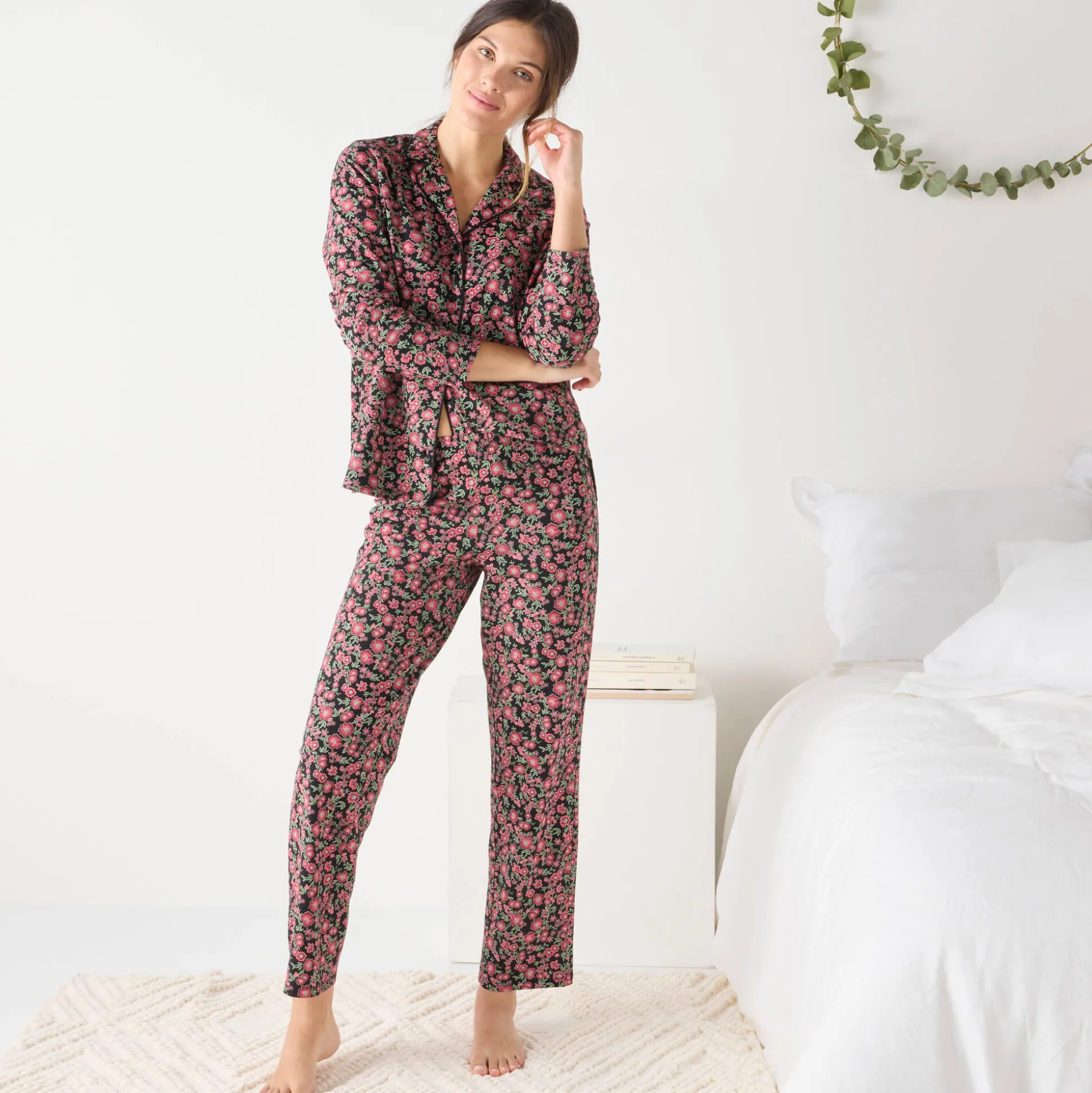 Katoenen pyjama met lange mouwen, bloemetjes en reverskraag