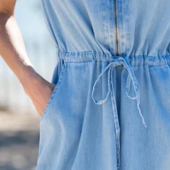 Korte jurk met ritskraag, licht denim