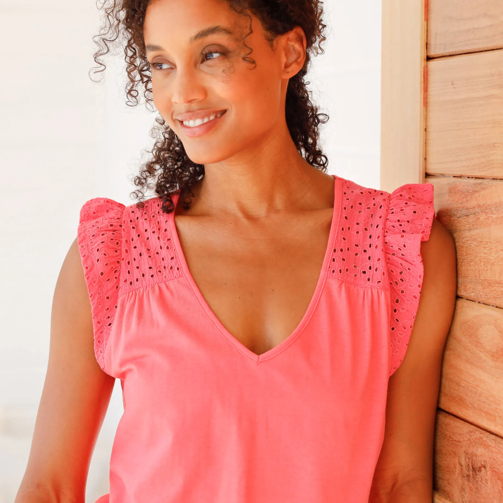 Korte pyjama in jersey en broderie anglaise