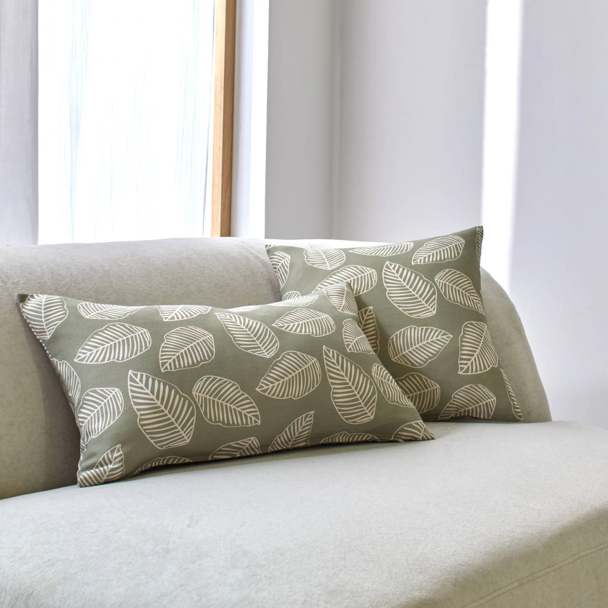 Kussenhoes met kleine bladerenprint - set van 2