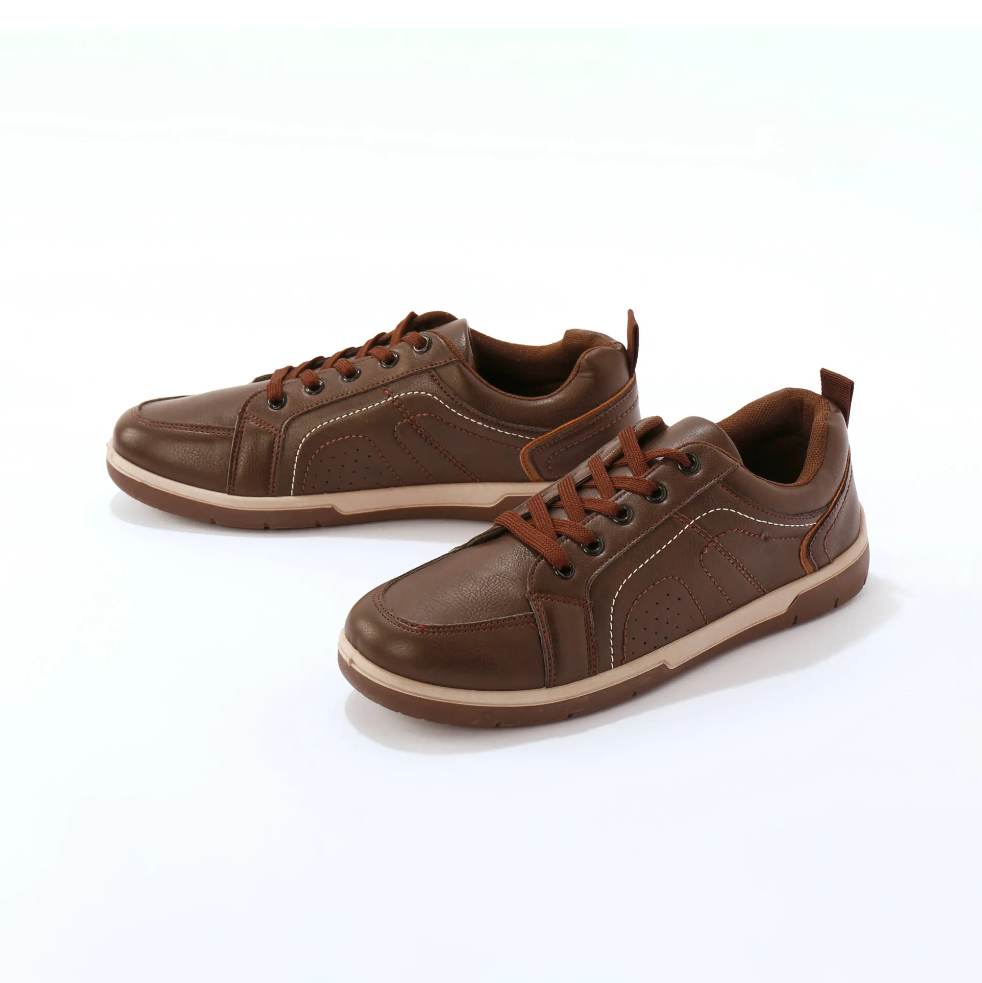 Lage sneakers met veters