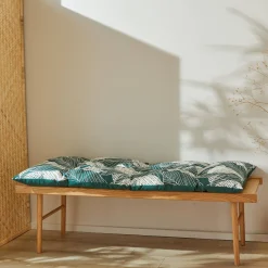 Lang, decoratief kussen met bladerenprint