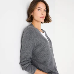 Lang vest met knoopsluiting