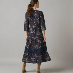 Lange, bedrukte jurk met 3/4-mouwen, details in macramé