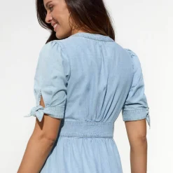 Lange jurk in denim, uitlopend