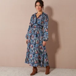 Lange jurk met bloemenprint en afwerkingen in macramé