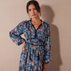 Lange jurk met bloemenprint en afwerkingen in macramé