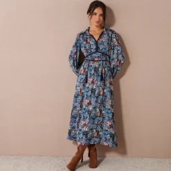 Lange jurk met bloemenprint en afwerkingen in macramé