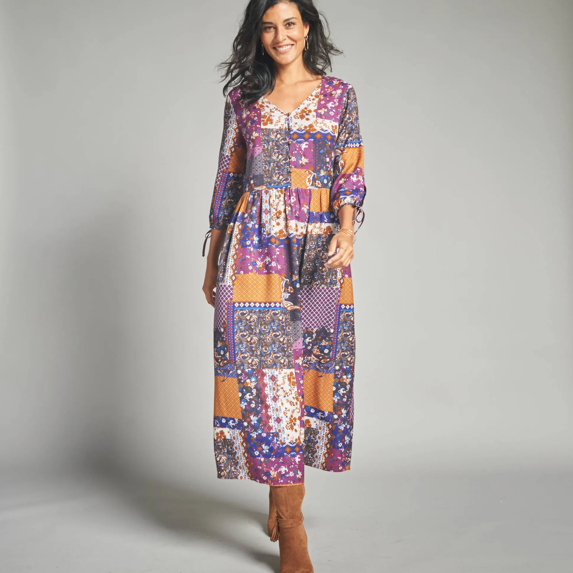 Lange jurk met patchworkprint en V-hals