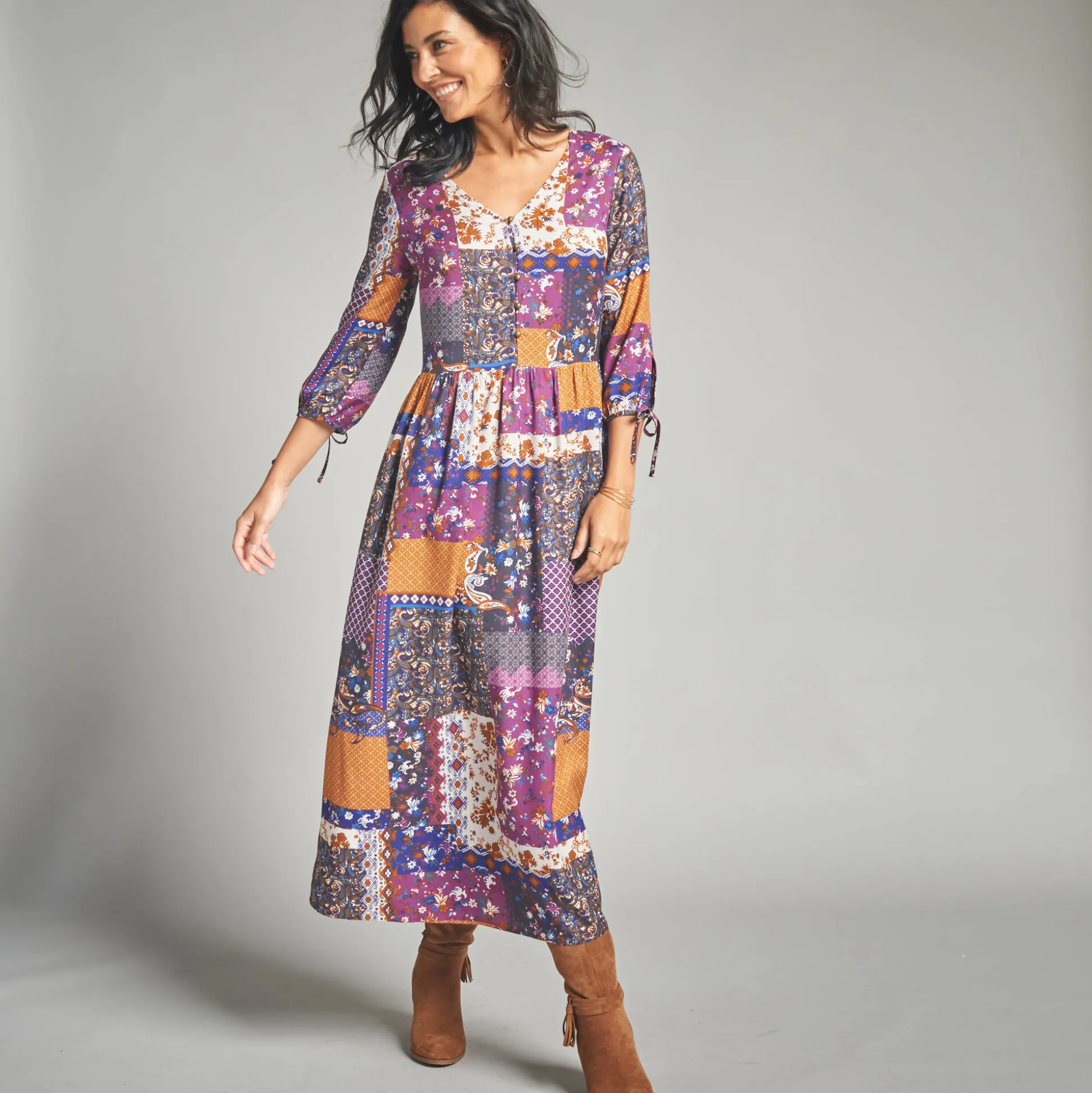 Lange jurk met patchworkprint en V-hals