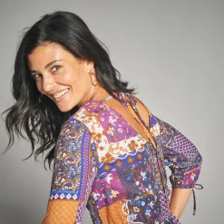 Lange jurk met patchworkprint en V-hals