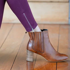 Legging met elastische taille en ritsjes onderaan