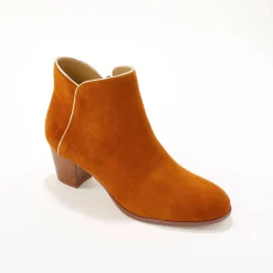 Leren boots met goudkleurig biesje
