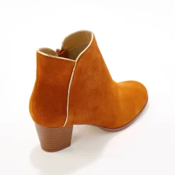 Leren boots met goudkleurig biesje