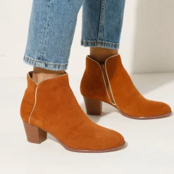 Leren boots met goudkleurig biesje