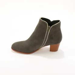 Leren boots met goudkleurig biesje