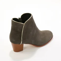 Leren boots met goudkleurig biesje