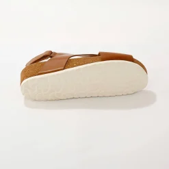 Leren sandalen met sleehak en riempjes