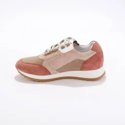 Leren sneakers met contrasterende fantasiepasjes