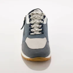 Leren sneakers met contrasterende fantasiepasjes