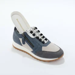 Leren sneakers met contrasterende fantasiepasjes