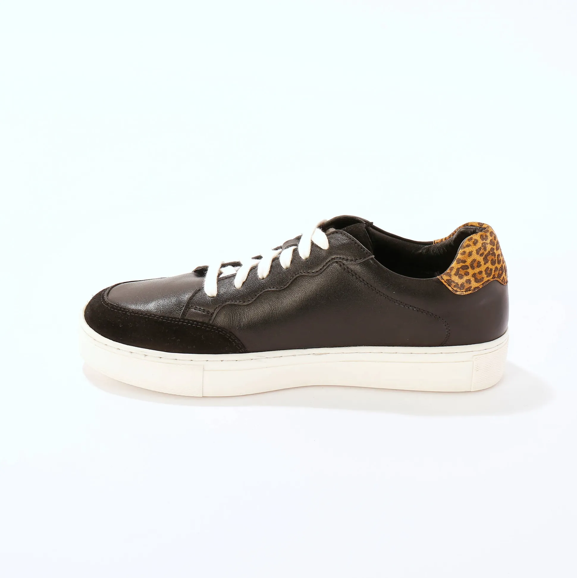Leren sneakers met veters, 2 paar veters