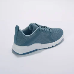 Lichte sneakers in ademend textiel