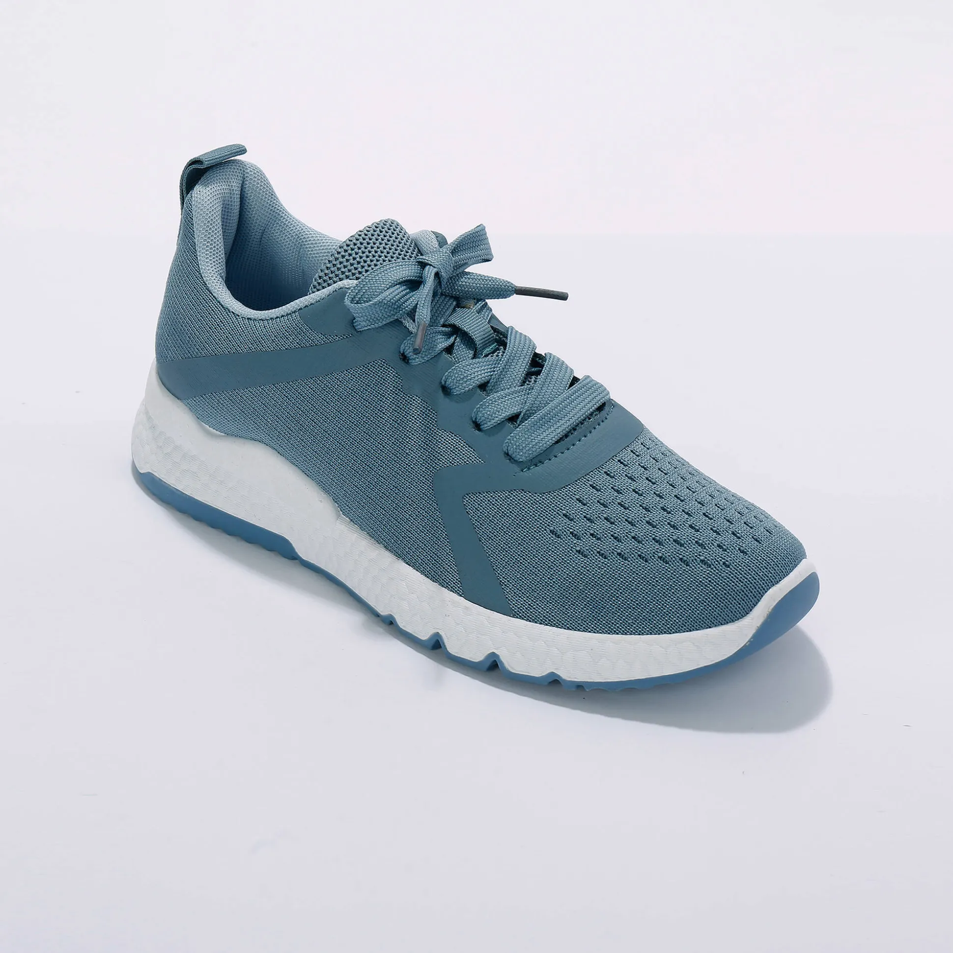 Lichte sneakers in ademend textiel