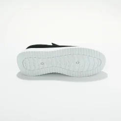 Lichte sneakers in meshtextiel, makkelijk aan te trekken
