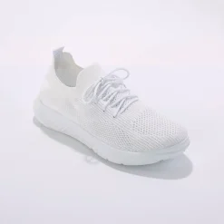 Lichte sneakers in meshtextiel, met veters