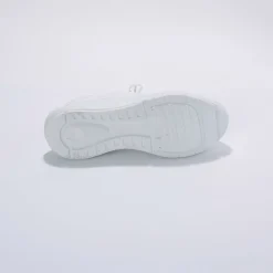 Lichte sneakers in meshtextiel, met veters