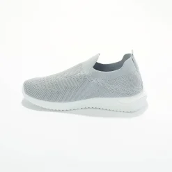 Lichte sneakers in meshtextiel, makkelijk aan te trekken