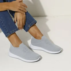 Lichte sneakers in meshtextiel, makkelijk aan te trekken