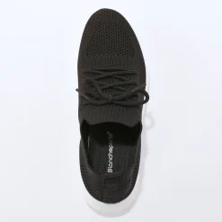 Lichte sneakers in meshtextiel, met veters